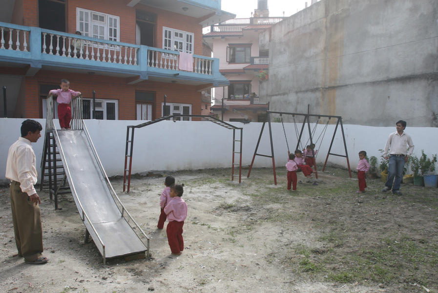 img-ecole-maternelle-et-garderie-naya-bal-bagaincha-jardin-denfants